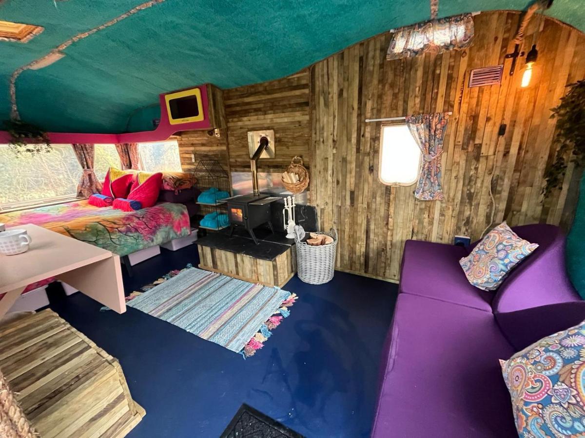 Budget Stay, In Lovely Private Setting With Rustic Charm, Log Burner, Fire Pit, Campers Kitchen & Eco Loo No Bedding Supplied นาร์เบิร์ธ ภายนอก รูปภาพ