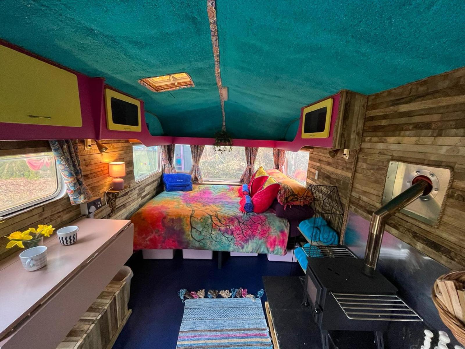 Budget Stay, In Lovely Private Setting With Rustic Charm, Log Burner, Fire Pit, Campers Kitchen & Eco Loo No Bedding Supplied นาร์เบิร์ธ ภายนอก รูปภาพ