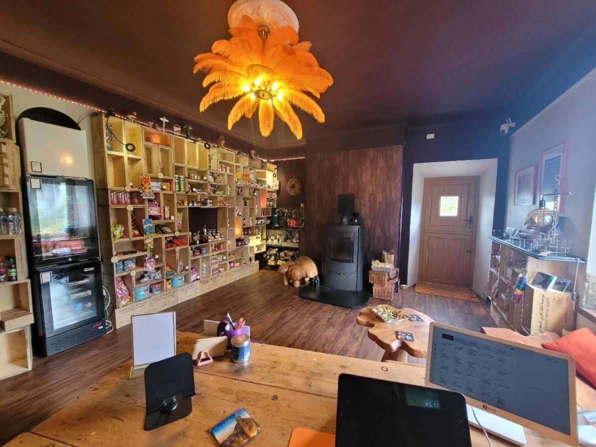 Budget Stay, In Lovely Private Setting With Rustic Charm, Log Burner, Fire Pit, Campers Kitchen & Eco Loo No Bedding Supplied นาร์เบิร์ธ ภายนอก รูปภาพ